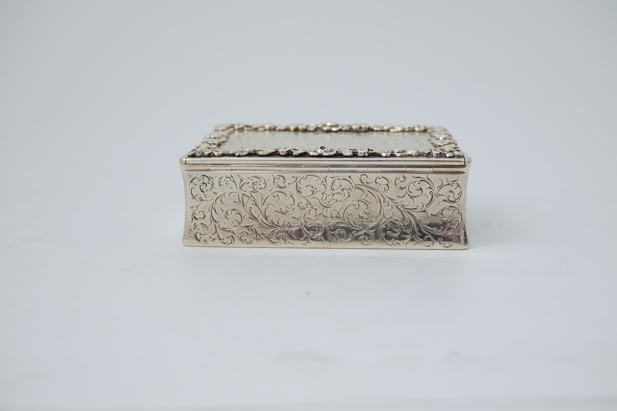 A good early Victorian silver snuff box, by Edward Edwards II